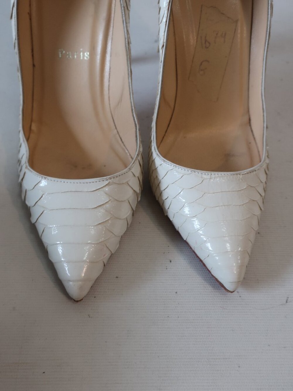 Authentic Christian Louboutin White So Kate Python Leather Heel Pump 38.5 US/8.5 - Picture 5 of 16